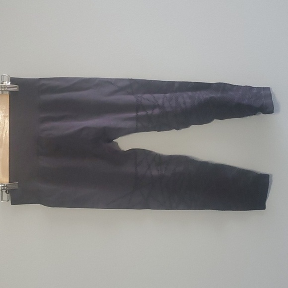 Fabletics Demi Lovato Pants Womens Size Medium Dark Grey Black Leggings - Picture 3 of 14